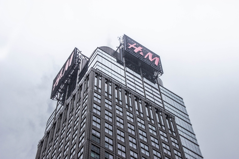 High Rise, 5K, protection, clouds, building exterior, sky, Tower, low angle view, built structure, industry, finance, city, architecture, outdoors, sign