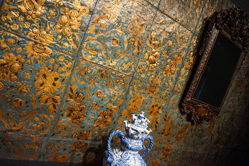 beautiful, floral pattern, old, run-down, weathered, the, metropolitan, wall - building feature, built structure, york, ornate, deterioration, white, indoors