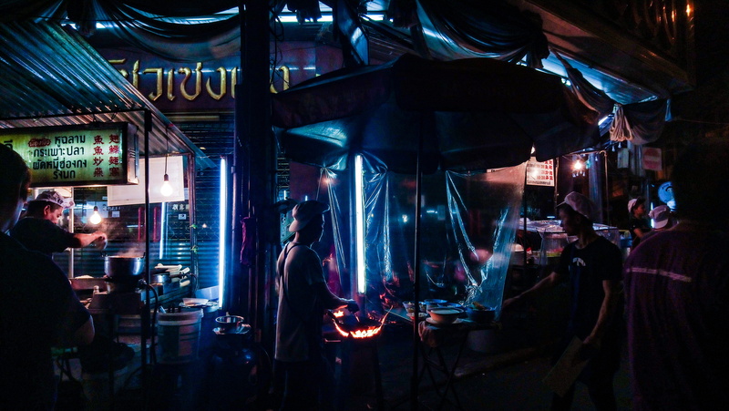 beside, real people, dark, adult, 5K, city, standing, crowd, thailand, business, women, arts culture and entertainment, stall, light, illuminated, market