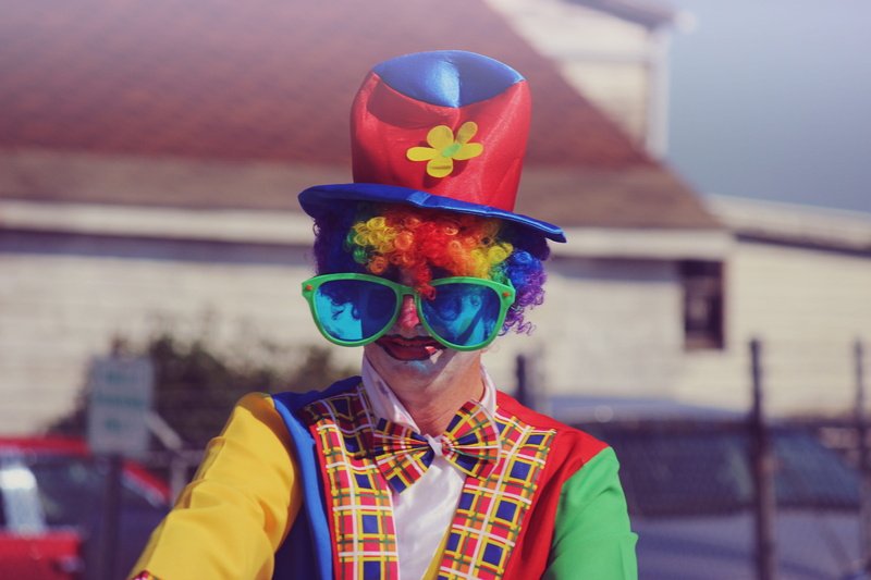 headshot, human, clown, color, photography, architecture, front view, clowns, parade, standing, wearing, hat, portrait, costume, face paint, fun, building exterior