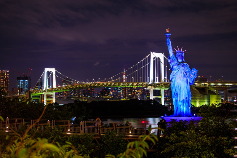 water, 4K, liberty statue, travel destinations, no people, tourism, rainbow bridge, built structure, sky, nature, purple, bridge, building exterior, architecture