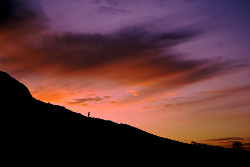 cidade do cabo, tranquil scene, environment, cape town, nature, 4K, beauty in nature, carolinie cavalli, sunset, dark, mountain range, dramatic sky, non-urban scene