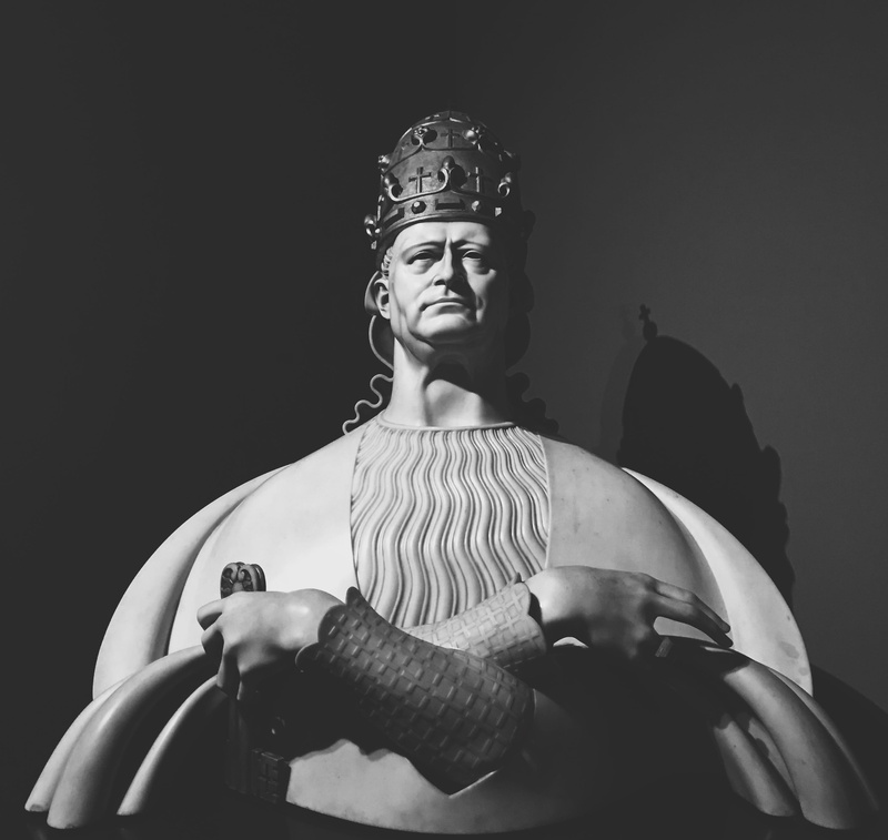 sculpture, fashion, via del governatorato, black and white, vatican city, statue, art and craft, female likeness, one person, museum, studio shot, creativity