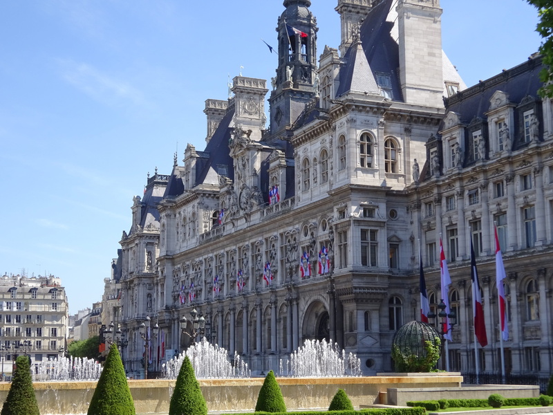 tourism, city, built structure, Town Hall, nature, travel, France, building exterior, representation, outdoors, fountain, 4K, the past, history, incidental people