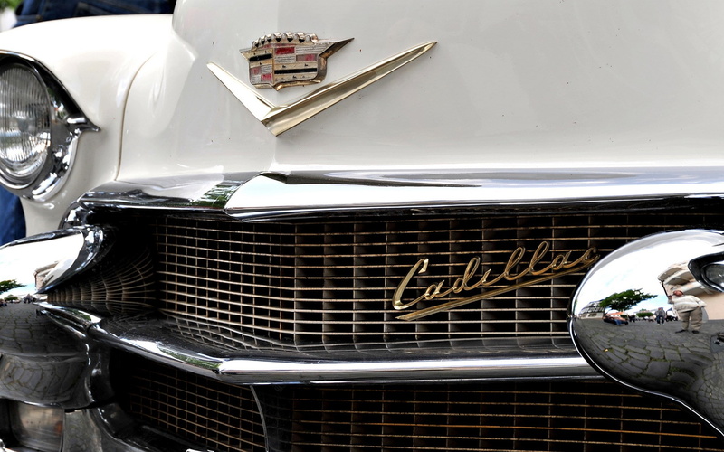 clean, alloy, transportation, vintage car, steel, motor vehicle, headlight, engine, indoors, no people, luxury, day, retro styled, silver colored, stationary