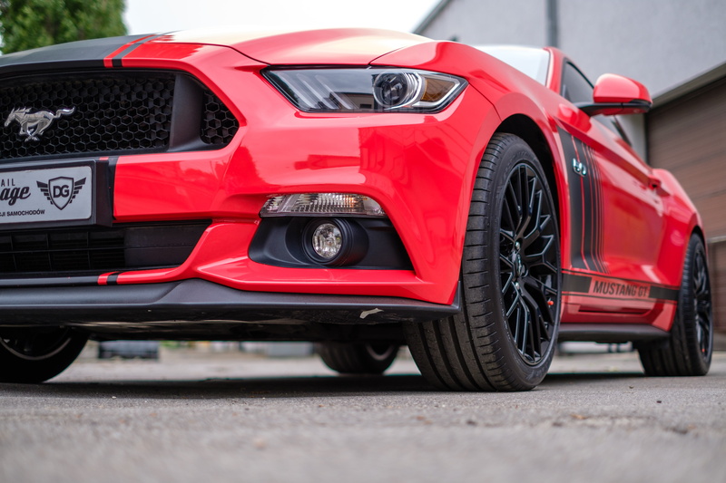transport, mustang, sportscar, show, tire, motor, speed, gt, convertible, modern, vechicle, no people, new, selective focus, tuning, day, red, outdoors