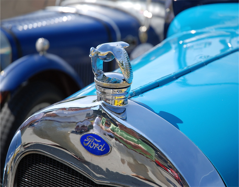 elegance, motor vehicle, focus on foreground, engine, old times, no people, silver colored, vintage car, retro, luxury, metal, land Vehicle, car, classic