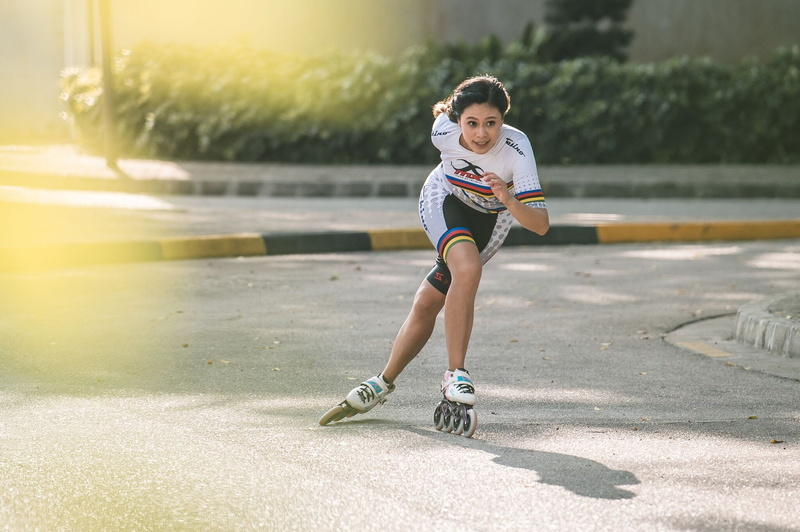 skill, offspring, full length, day, leisure activity, outdoors, child, skate, skates, motion, speed, lifestyles, skating, woman, females, teenager, inline