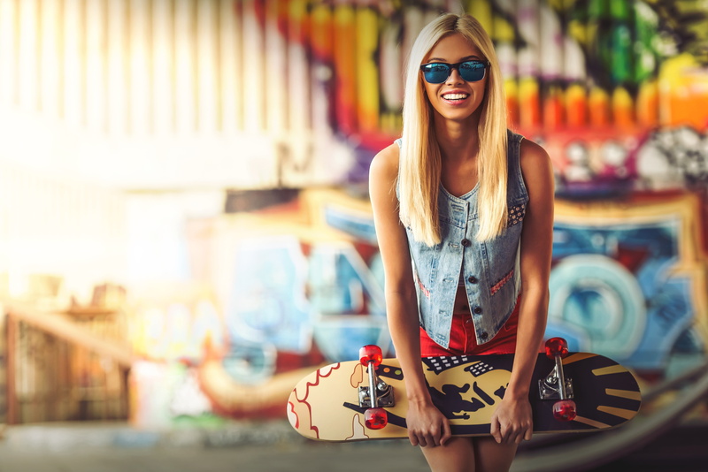 lifestyles, happiness, 4K, casual clothing, hairstyle, fashion, beauty, youth culture, glasses, adult, women, music, young adult, portrait, looking at camera