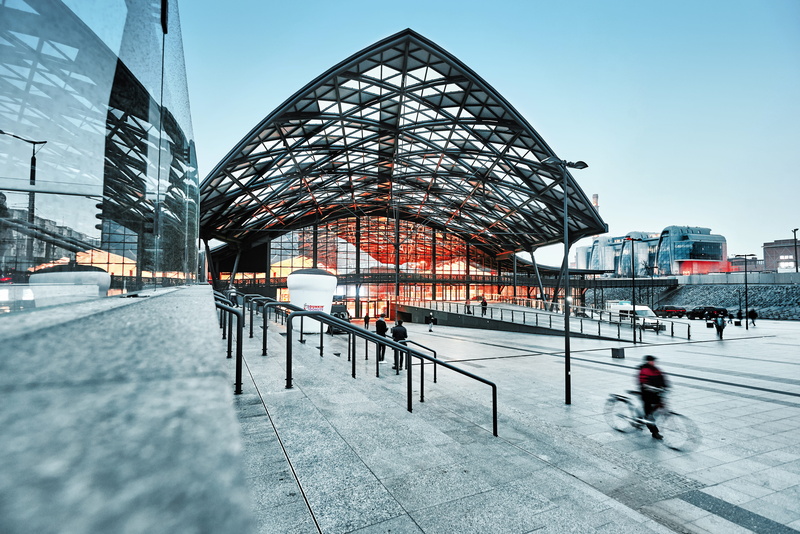 near, roof, winter sport, glass - material, ice rink, walking, building, city Life, undef, incidental people, photo, snow, alloy, day, glass, building exterior