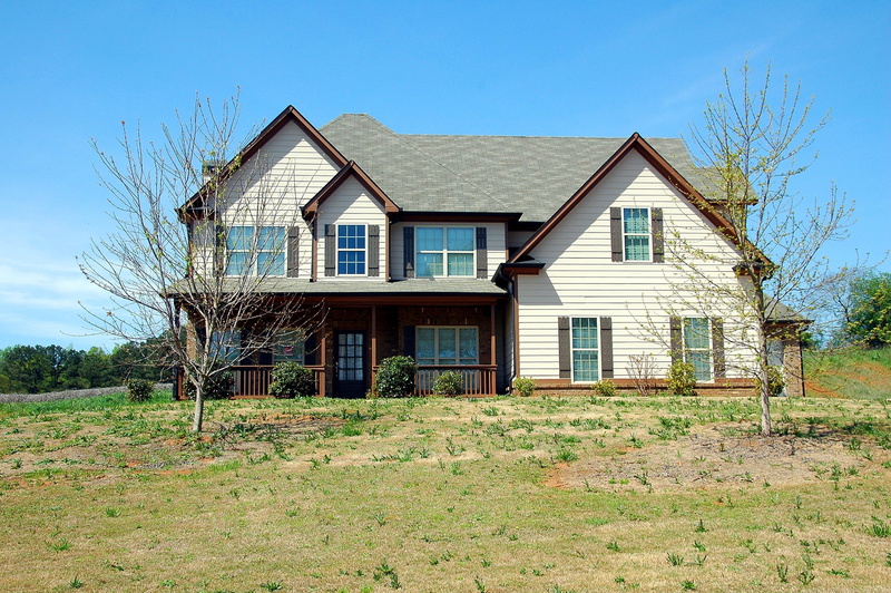 gray, built structure, building, white, home construction, for sale, rural scene, build, blue, estate, middle, day, green color, dwelling, mortgage, structure