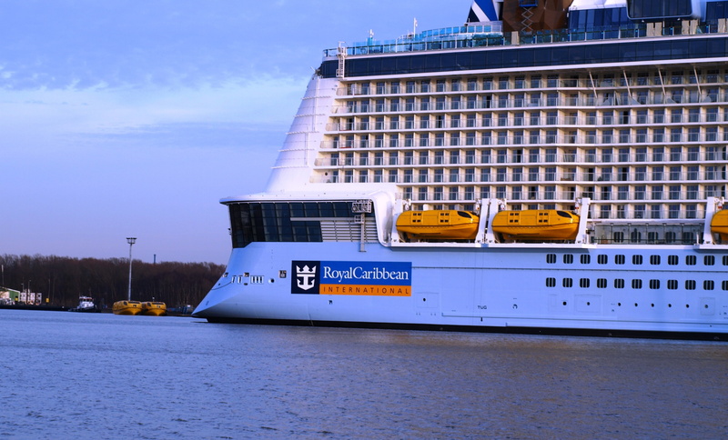 city, yellow, papenburg germany, mode of transportation, building, blue, near, nautical vessel, 2K, architecture, white, cruise ship, nature, royal caribbean