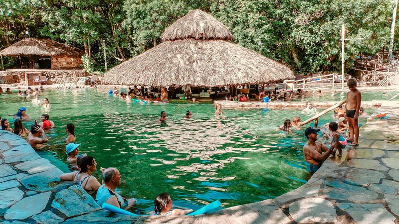 group of people, nature, 2K, swimming pool, real people, day, tree, rio quente, lifestyles, sea, large group of people, vacations, parque das fontes - rio quente resorts - rua particular complexo turistico