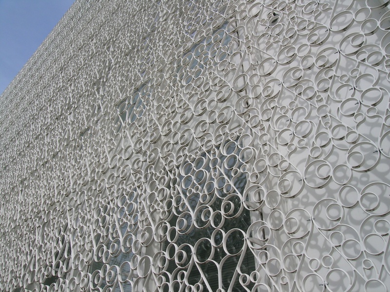 particular, repetition, vulnerability, shape, architecture, wrought iron, design, silver colored, built structure, white color, full frame, geometric shape