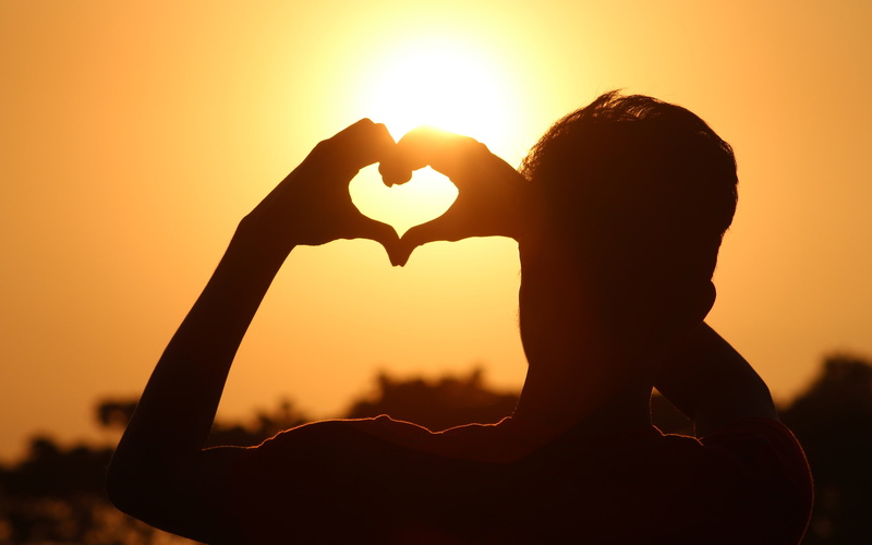hand, love, headshot, sun, lens flare, togetherness, heart, positive emotion, 4K, arms raised, adult, people, outdoors, sunlight, silhouette, back lit