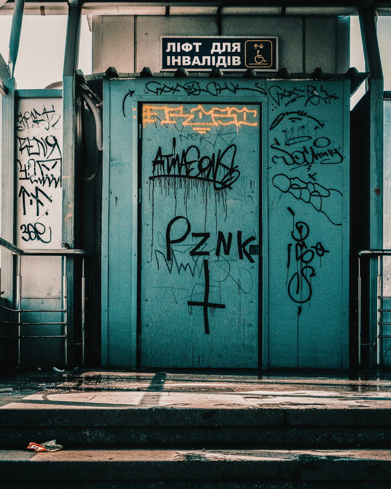 text, wall - building feature, closed, western script, no people, building, building exterior, step, message, wooden, 4K, built structure, creativity