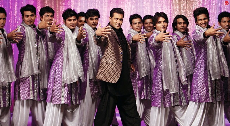 1080P, young men, paris, crowd, Bollywood Movies, nightlife, happiness, emotion, khan, adult, three quarter length, men, ishkq, purple, well-dressed, males