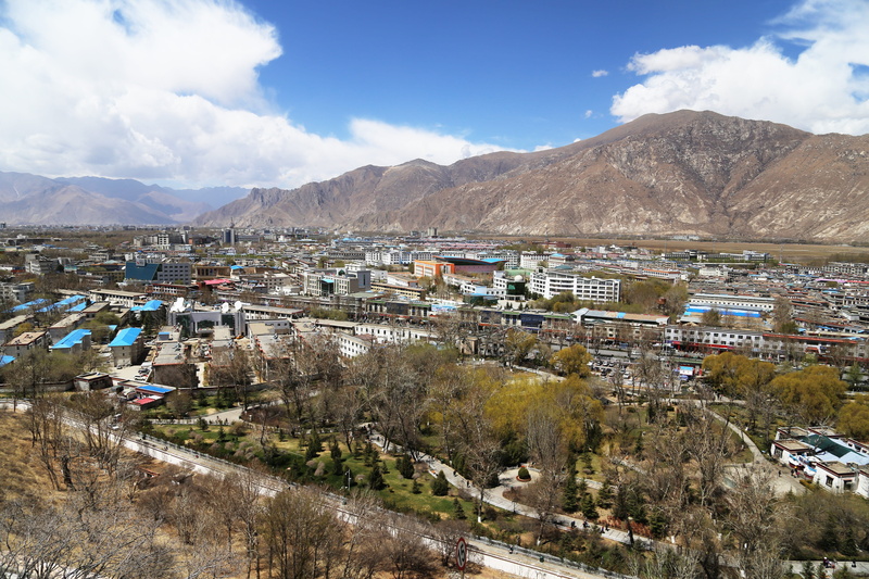 blue sky, day, building, building exterior, city, Potala Palace, outdoors, nature, the potala palace, Tibet, plant, residential district, Lhasa, 5K, environment