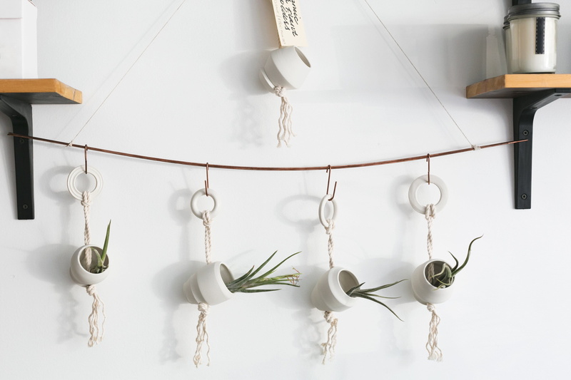 photo, group of objects, rope, variation, home interior, scissors, simplicity, hanging, domestic kitchen, Retail, no people, white color, Store, 4K, kitchen