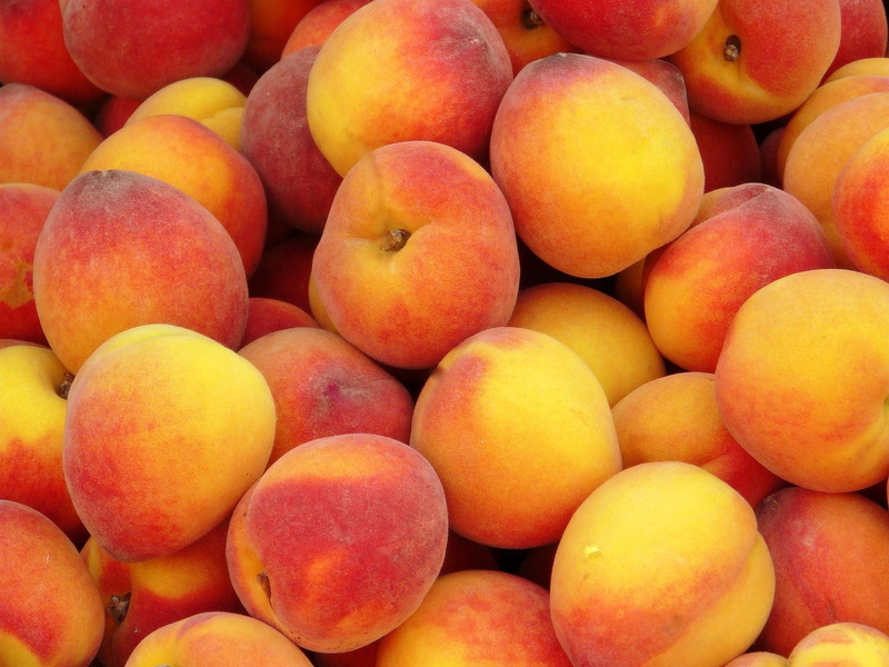 healthy Lifestyle, red, orange Color, full frame, organic, peach, orange - Fruit, market, color Image, wellbeing, vegetarian Food, sale, dieting, sweet Food