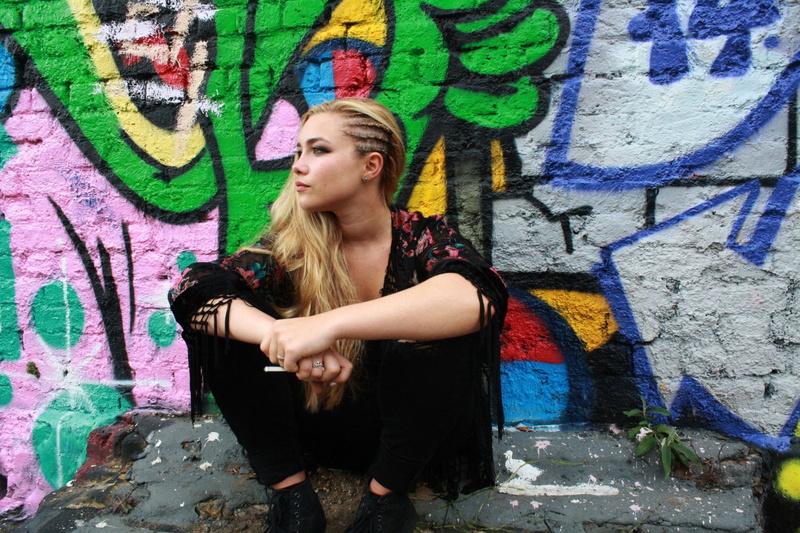 actress, graffiti, urban, 1080P, Florence Pugh, women, long hair, green eyes, sitting