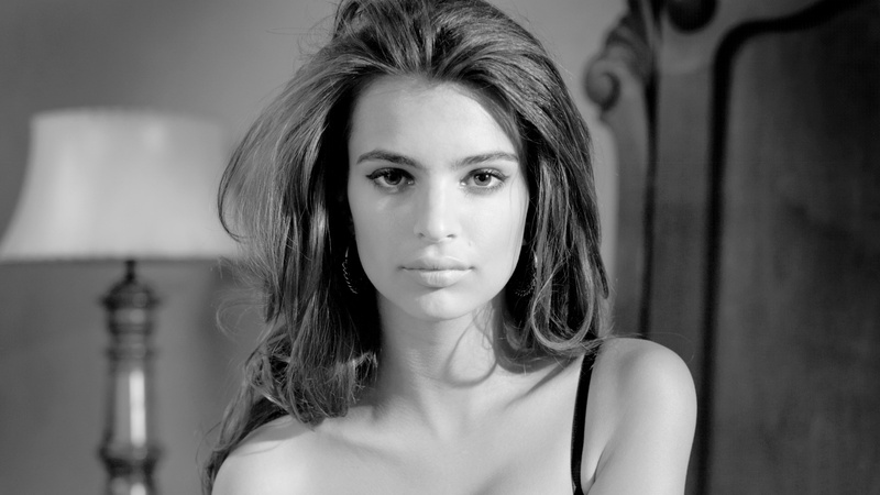 emotion, young adult, hair, hairstyle, long hair, headshot, front view, looking at camera, juicy lips, women, beautiful woman, model, serious, celebrity