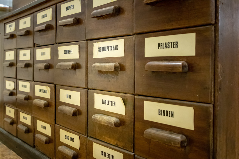 protection, metal, shop, mailbox, bronze, filing cabinet, china cabinet, drawer, full frame, repetition, 5K, indoors, postal office, in a row, large group of objects