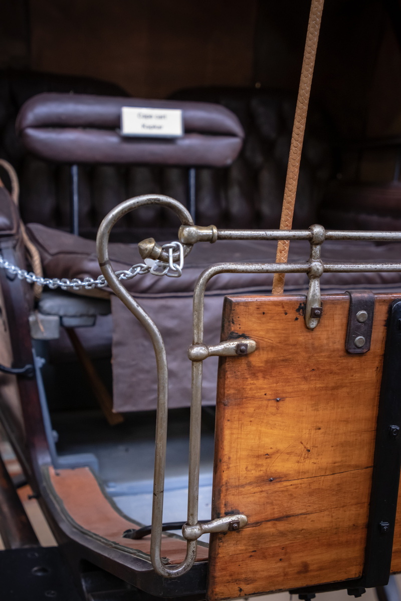 wheel, alloy wheel, chair, 5K, music, indoors, suitcase, land vehicle, musical instrument, bike, day, clothing, machine, transportation, hardwood, travel