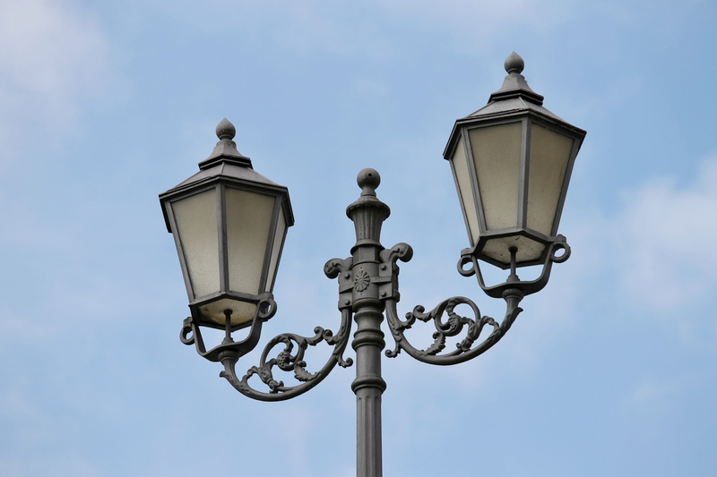street lighting, 4K, sky, wrought ironwork, blacksmithing, electric lamp, outdoors, cloud - sky, curlicue, art, shining, street light, metal decorating