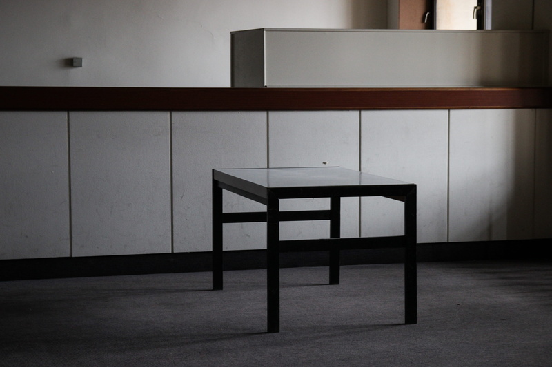 indoors, grey, 5K, furniture, building, bench, chair, absence, glass, sideboard, wall - building feature, desk, cupboard, indoor, day, built structure