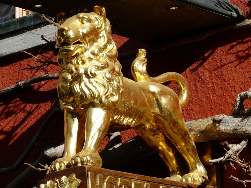 Nasal, restaurant, no people, Lion, nasal shield, art forging work, sculpture, ornate, tavern, representation, craft, day, place of worship, animal representation