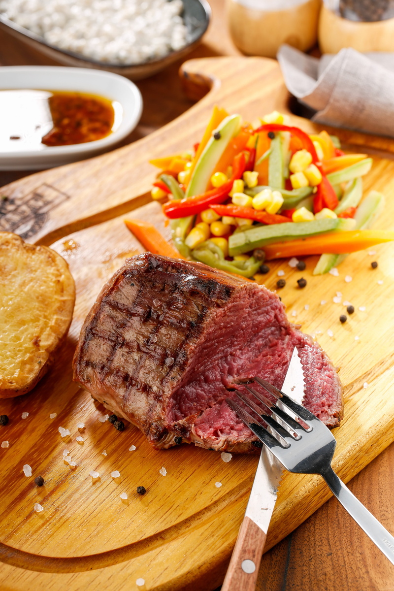 soup, good, meal, freshness, beef, no people, close-up, food, red, catering, royalty, kitchen knife, menu, natural, cutting board, cooking, cook, groceries