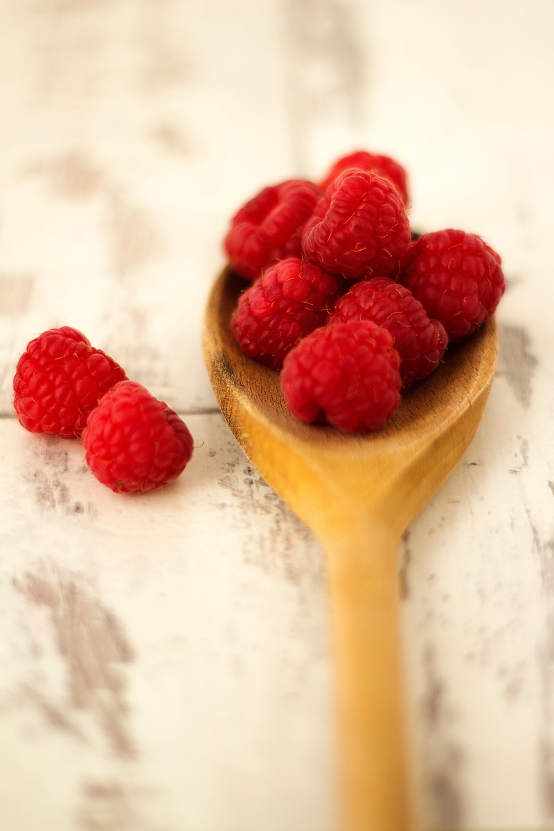 5K, no People, fruit, healthy Eating, fresh, food, raspberries, selective focus, indulgence, freshness, close up, kitchen utensil, spoon, strawberry, food And Drink