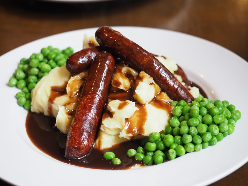 meal, food, temptation, bean, food and drink, plate, serving size, still life, british, close-up, vegetable, sausages, sausage, Bangers, meat, ceramic