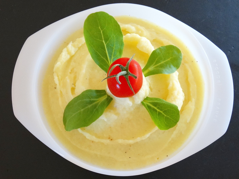 tomato, mashed potatoes, meal, food, 2K, potato stock, plant part, lunch, basil, mint leaf - culinary, potatoes, temptation, close-up, cook, healthy eating