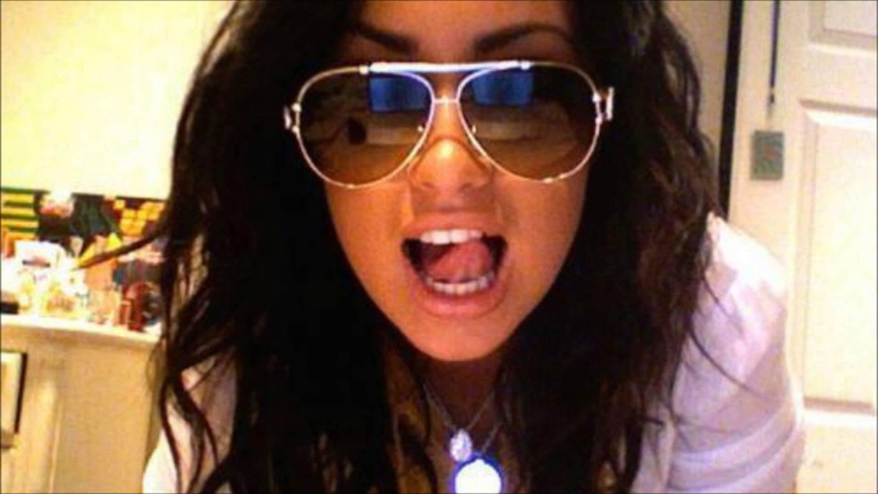 white, hollywood, celebrities, definition, aviator, sungglasses, high, tumblr, lovato, framed, blue, demi lovato, celebrity, demi, 1080P