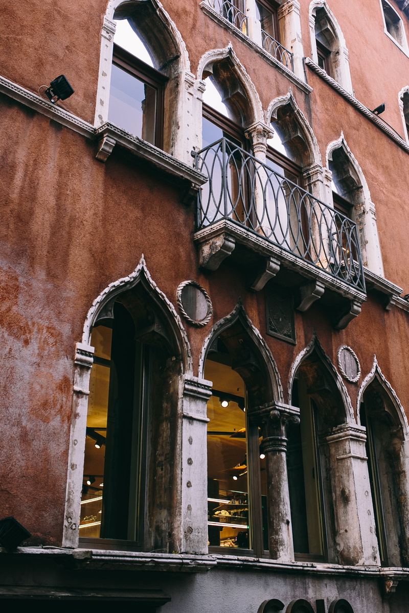 building, connection, Venice, street, vacations, buildings, venice - Italy, city, outdoors, mediterranean, tourist, venice, built Structure, no people
