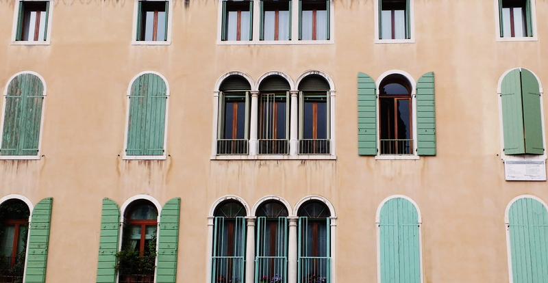 travel, 2K, the past, no people, venice, picture, repetition, full frame, sunlight, glass - material, travelling, history, building, backgrounds, architecture