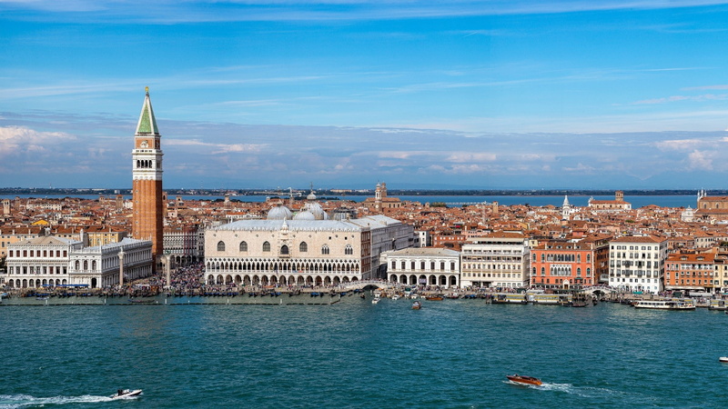 architecture, sky, city, building, water, tower, nature, travel, tourism, outdoors, 1080P, Italy, sea, building exterior, waterfront, no people, mode of transportation
