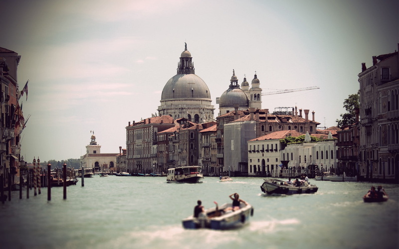 religion, travel, 1080P, group of people, building, dome, travel destinations, belief, built structure, nature, city, place of worship, boat, canal, Venice