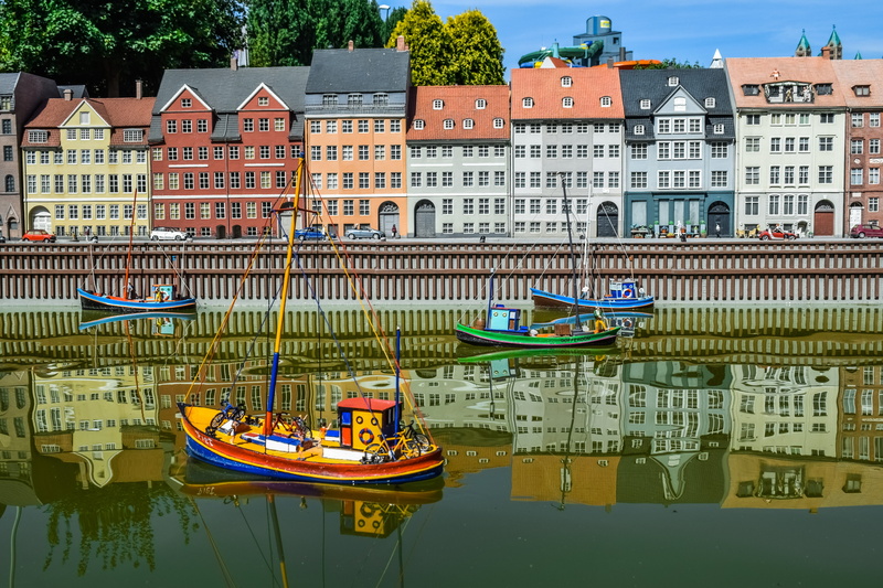 gondola - traditional boat, architecture, nyhavn, belgium, day, reflection, city, transportation, building, canal, nautical vessel, no people, outdoors