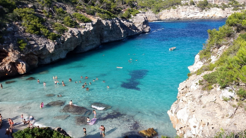 group of people, solid, land, nature, rock, beach, creek, rock formation, beauty in nature, waterpolo, majorca, turquoise colored, rock - object, incidental people