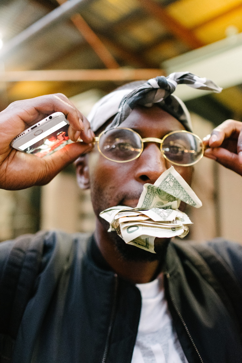 dollar, united states, human, rap, close-up, front view, new york, style, person, headshot, finance, 5K, cash, accessory, glasses, gold, portrait, holding