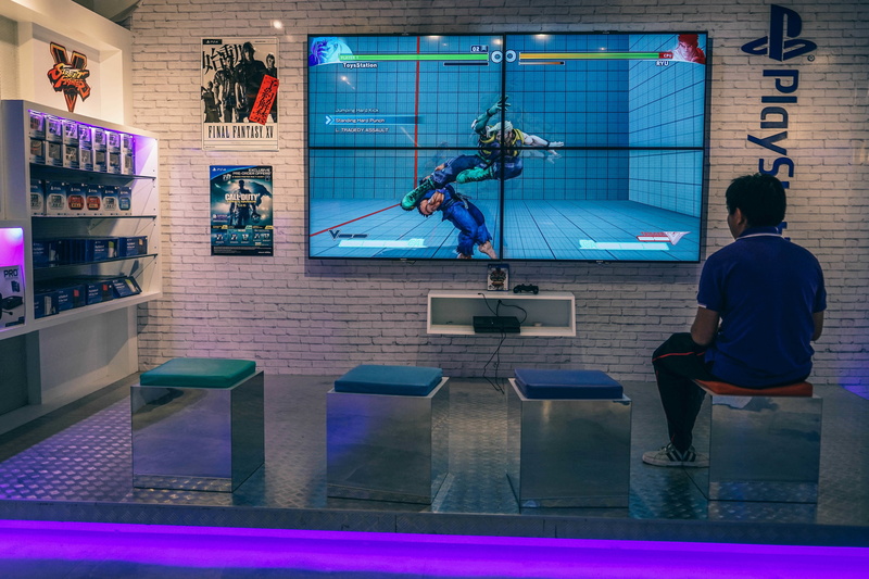 television, women, real people, communication, modern, one person, 5K, chair, playing, smart, playstation, facing, looking, person, indoors, pool, screen