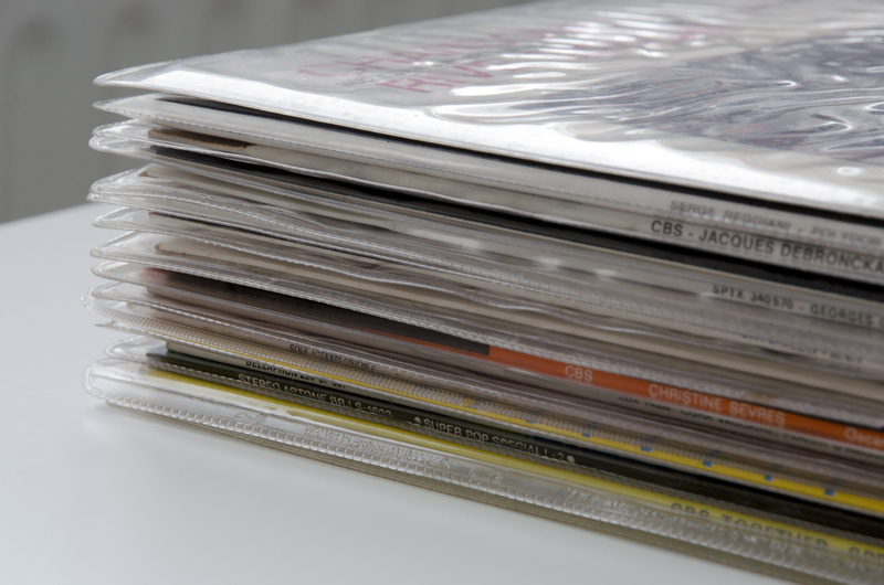 retro, the Media, newspaper, album jackets, audio, 4K, vinyl, close-up, data, paper, indoors, plastic covers, business, music, 33 rpm, Vinyl Record, education