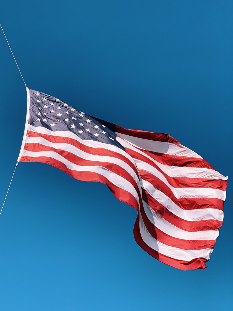 monument, electronics, usa, 2K, freedom, low angle view, nature, blue background, stereo, symbol, shape, day, copy space, outdoors, parachute, flag, american flag