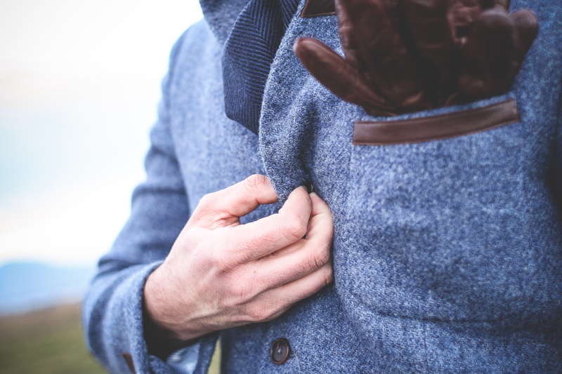 leisure activity, Coat, body part, males, adult, close-up, people, warm clothing, lifestyles, caucasian Ethnicity, finger, human finger, only women, Fastening