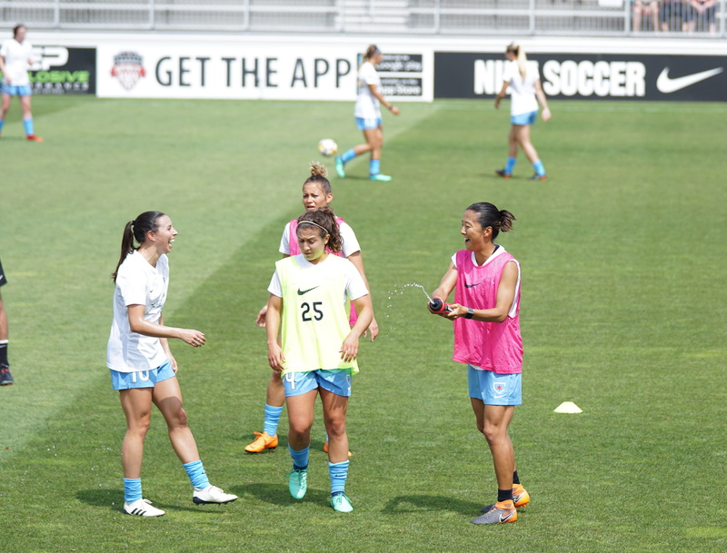 grass, girls, playing, sport, boyds, plant, vanessa dibernardo, full length, yuki nagasato, men, 4K, day, group of people, real people, offspring, nwsl