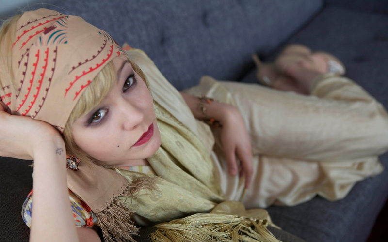 offspring, emotion, blond hair, teenager, one person, headshot, portrait, child, girls, looking at camera, Movie, close-up, females, English, Carey Mulligan