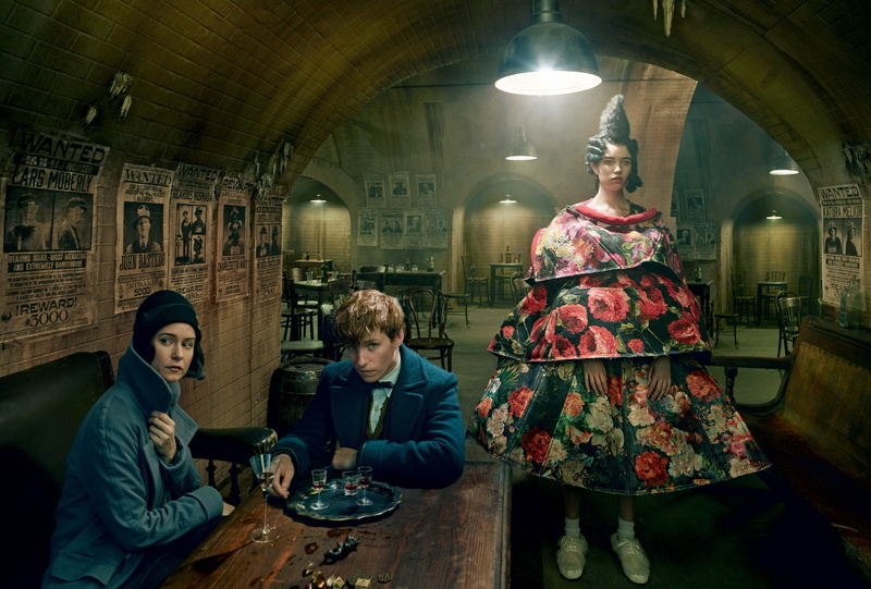 sitting, Annie Leibovitz, light, lamp, Vogue, photoshoot, pair, 2K, bar, at the table, Eddie Redmayne, chairs, girl, hairstyle, dress, glasses